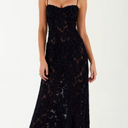 Womens Lace Style Maxi Dress – Elegant Occasion Statement Look