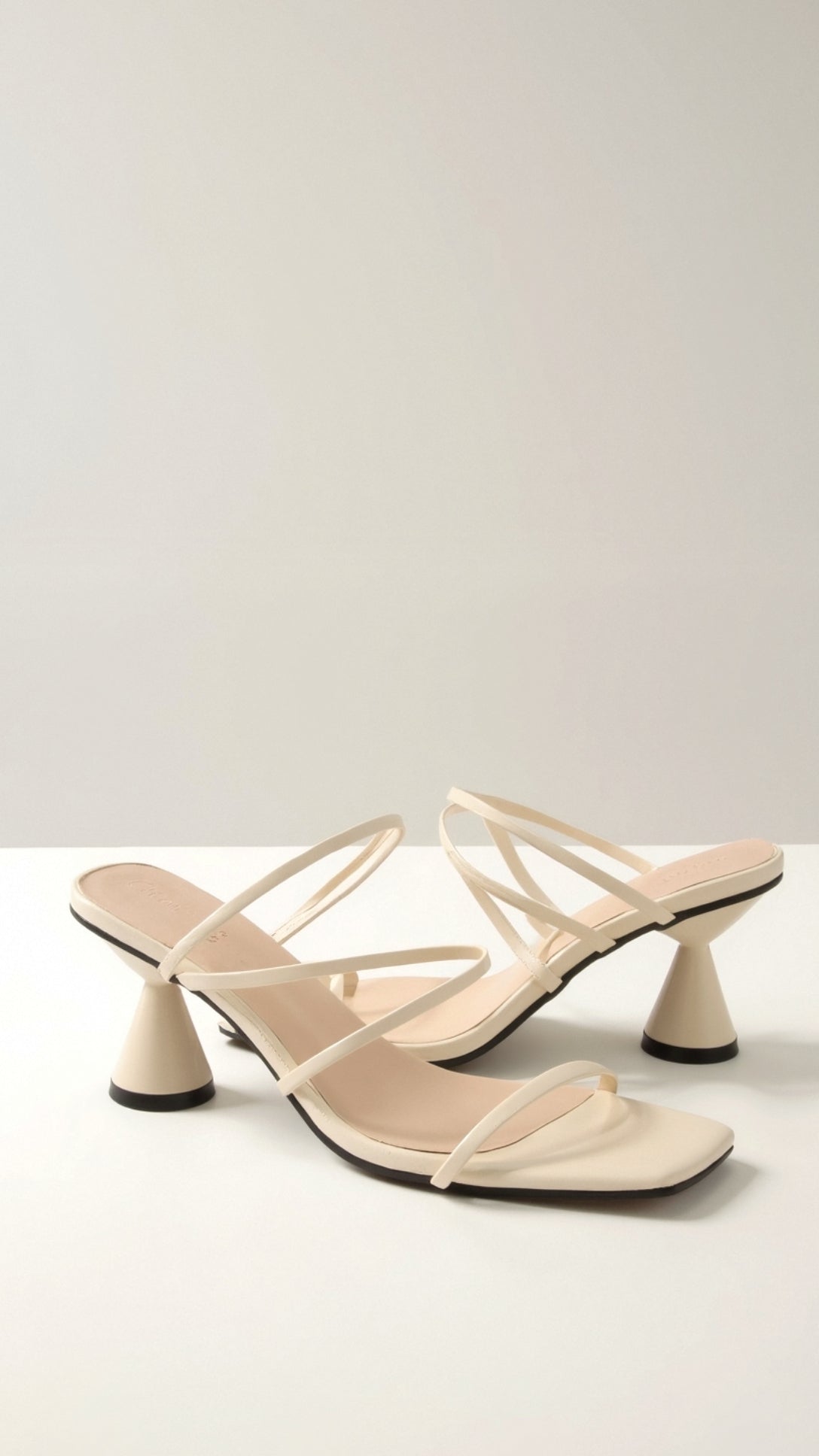 Womens Strappy Block Heel Sandals – Modern Square Toe Style